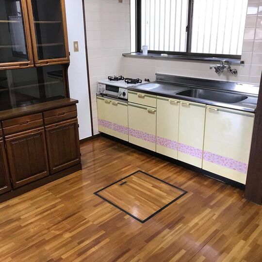 キッチンフローリング施工前